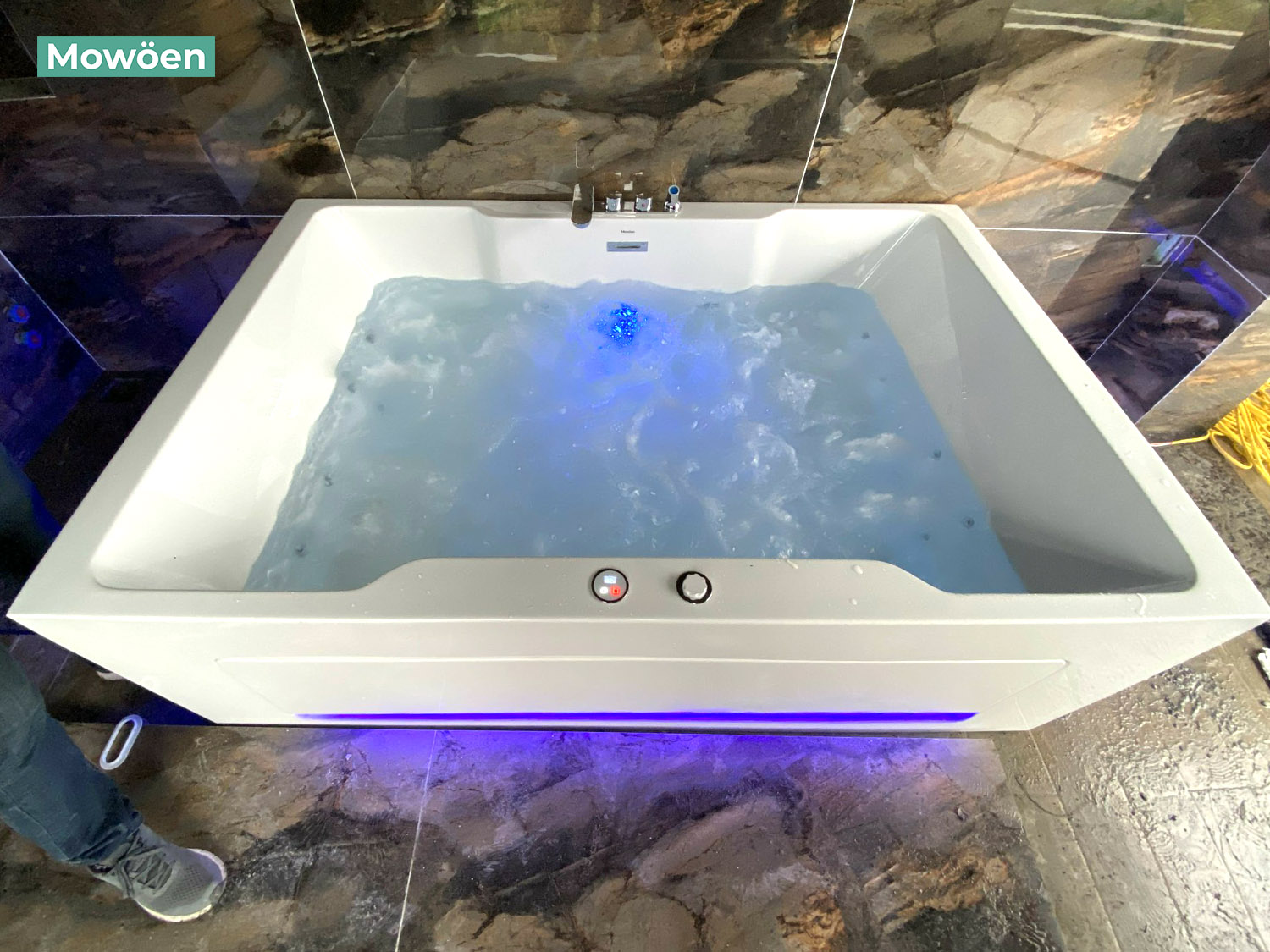 Mowoen lắp đặt hoàn thiện bồn tắm massage tại khu biệt thự Thành Tô, Hải Phòng