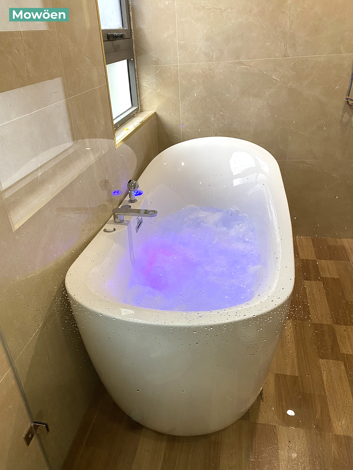 Hoàn thiện bồn tắm Mowoen tại The Manor Hà Nội