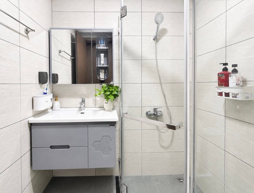 Hội chị em Nghiện sạch rủ nhau lắp tủ lavabo Mowoen MW2713, MW2715 